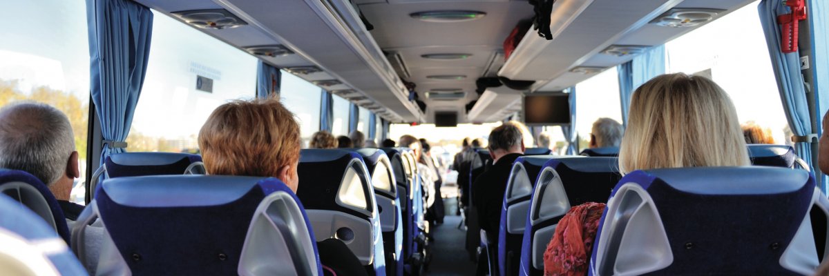 Reisegruppe im Bus