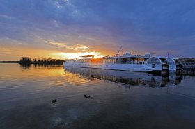 &copy; OCEANLINER PICTURES BY OLIVER ASMUSSEN