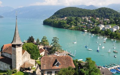 Schlosskirche Spiez am Thunersee © celeste clochard - fotolia.com