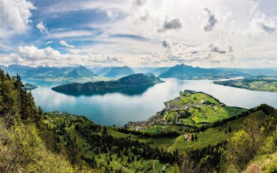 Sicht auf Vierwaldstätter See und Weggis von der Rigi aus © djama-fotolia.com