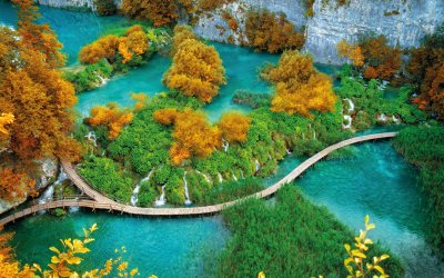 Herbst im Nationalpark Plitvicer Seen © Blue Planet Studio - stock.adobe.com