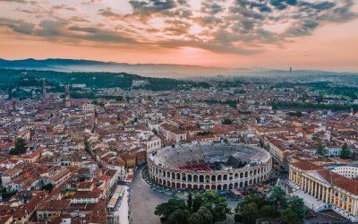 Blick auf Verona und Arena di Verona © Davidzfr - stock.adobe.com