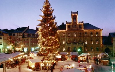 Weihnachtsmarkt am Rathaus © Maik Schuck