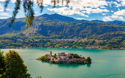 Blick auf San Giulio © oltrelautostrada - stock.adobe.com