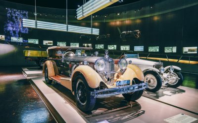 Im Mercedes-Benz Museum © DZT /Leungmo