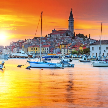 Sonnenuntergang in Rovinj, Kroatien - © janoka82 - stock.adobe.com
