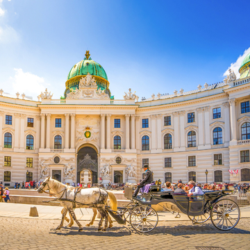 Hofburg in Wien - © Sina Ettmer - stock.adobe.com