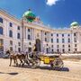 Fiaker vor der Hofburg in Wien - © pure-life-pictures - Fotolia