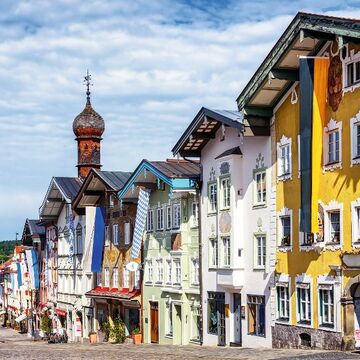 Marktstraße in Bad Tölz - © fottoo - Fotolia