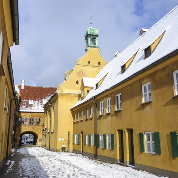 Augsburg: Fuggerei - der älteste Sozialwohnungsbau der Welt - © Michal Ludwiczak - stock.adobe.com