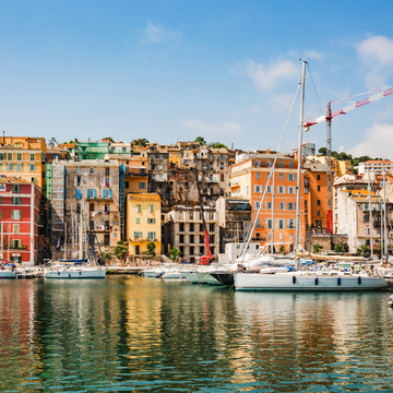 Panoramablick auf die Altstadt und den Hafen von Porto-Vecchio - © travelbook - stock.adobe.com
