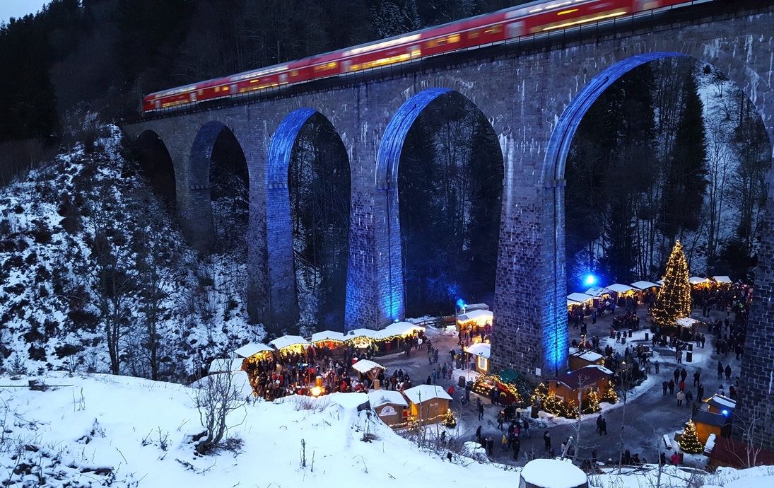 Weihnachtsmarkt in der Ravennaschlucht, Schwarzwald