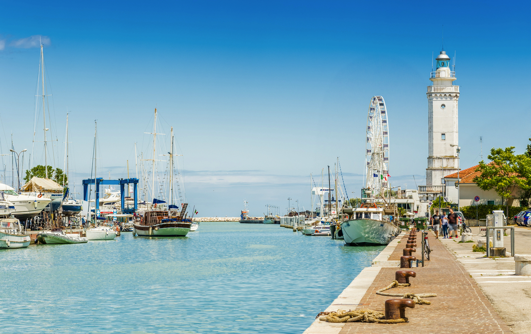 der Hafen Porto Canale am alten Kanal von Rimini