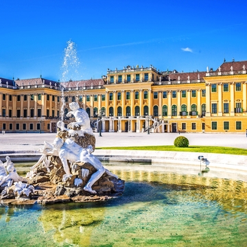 Neptunbrunnen vor Schloss Schönbrunn, Wien - © A. Karnholz - Fotolia