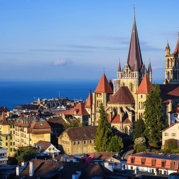 Lausanne, Stadt am Genfersee - © Boris Stroujko - stock.adobe.com