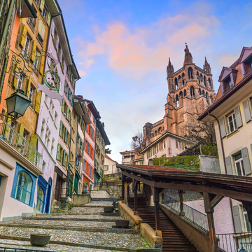 Skyline der Innenstadt von Lausanne in der Schweiz - © f11photo - stock.adobe.com
