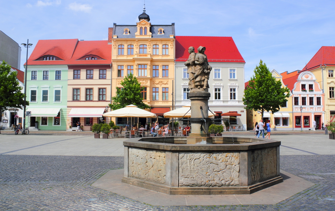 Cottbus - Altstadt mit Marktbrunnen