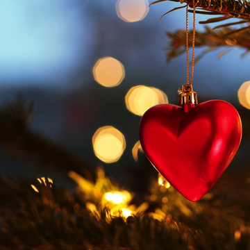 Tannenbaum mit Baumschmuck - ©Marina Lohrbach - stock.adobe.com
