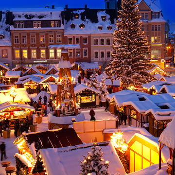 Weihnachtsmarkt in Annaberg-Buchholz im Erzgebirge, Deutschland - © StockPixstore - stock.adobe.com