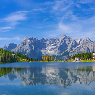 Lago di Misurina im Nationalpark Dolomiten - © Harald Tedesco - stock.adobe.com