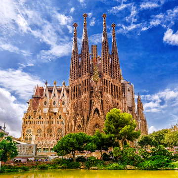 Sagrada Familia in Barcelona - © dimbar76 - stock.adobe.com
