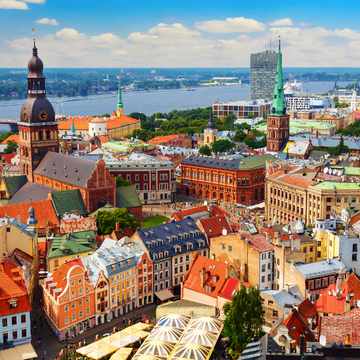 Panoramablick auf die Altstadt von Riga - © Nikolay N. Antonov - stock.adobe.com