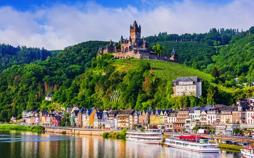 Fluss für Fluss per Schiff und Bus