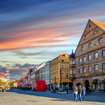Marktstraße in Bayreuth, Deutschland - © Sina Ettmer - stock.adobe.com