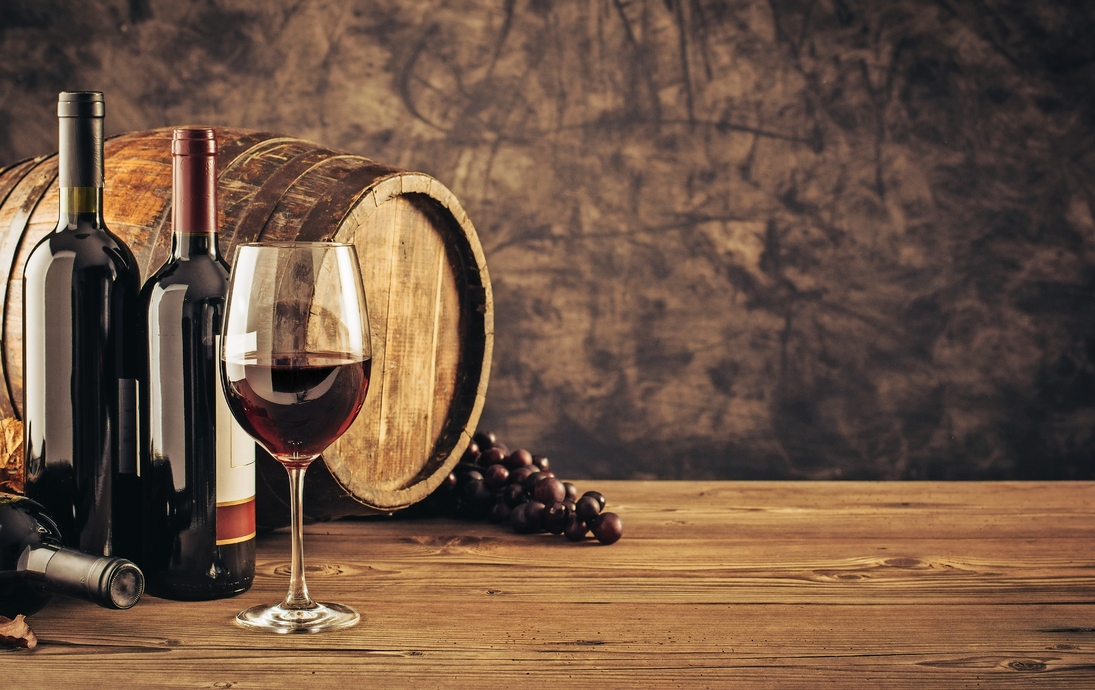 Traditionelle Weinbereitung und Weinprobe