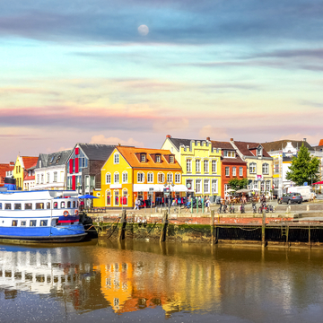 Husumer Hafen - © Sina Ettmer - stock.adobe.com