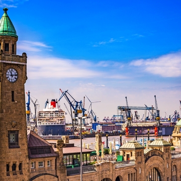 Hamburger Hafen, Deutschland - © powell83 - Fotolia